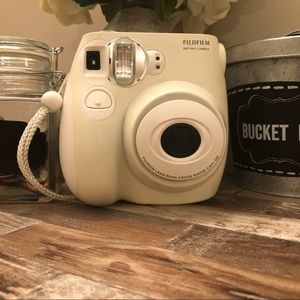 Polaroid Mini w/ Film & Batteries